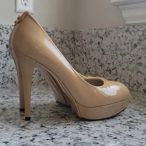 🔥🔥Special Free Offer!!🔥🔥 Stuart Weitzman peeptoe pumps - Picture 7 of 15